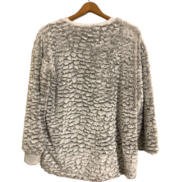 Gray FUZZY Sweater - Knapp Studio - Size Medium - Picture 5 of 8